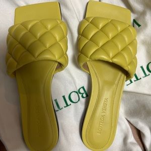 bottega brand new size 37